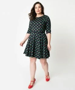 Unique Vintage Stephanie Fit & Flare Dress - Holiday Wreath