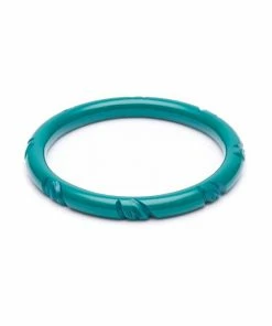 Splendette Narrow Jade Green Heavy Carve Fakelite Bangle