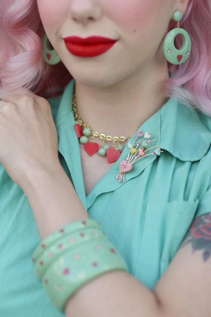 Splendette Valentine's Sweet Pea Heart Necklace 4 Splendette Valentine's Sweet Pea Heart Necklace