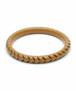 Splendette Narrow Almond Carved Bangle