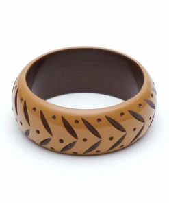 Splendette Wide Almond Carved Bangle