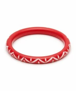 Splendette Narrow Lover Carved Bangle