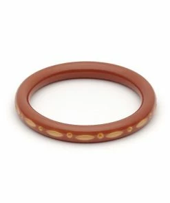 Splendette Narrow Carved Bangle - Café