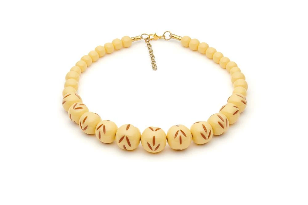 Splendette Carved Bead Necklace - Lait 3 Splendette Carved Bead Necklace - Lait