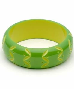 Splendette Wide Carved Bangle Duchess - Lime