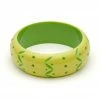 Splendette Wide Carved Bangle Duchess - Zest