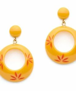 Splendette Carved Drop Hoop Earrings - Honeysuckle