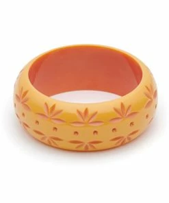 Splendette Wide Carved Bangle - Honeysuckle