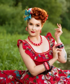 Splendette Lover Carved Hoop Earrings